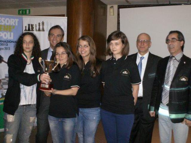 181485_10200375310339710_1627008187_n